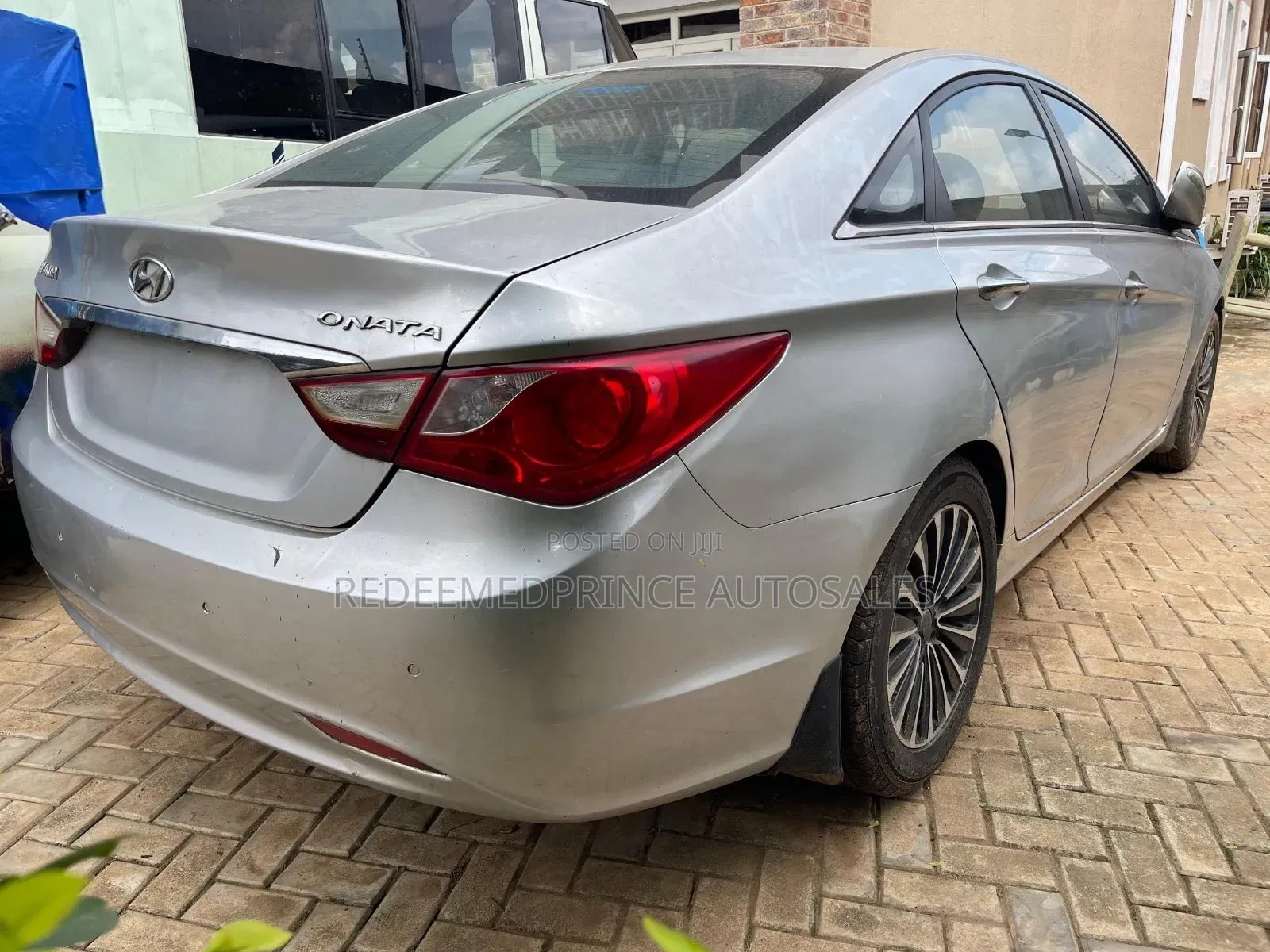 Hyundai Sonata GLS Sedan FWD (2.4L 4cyl 6A) 2012 Silver