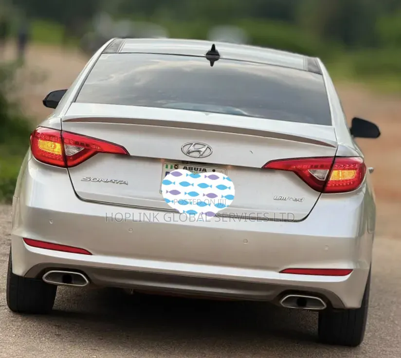 Hyundai Sonata Limited 4dr Sedan (2.4L 4cyl 6A) 2015 Silver