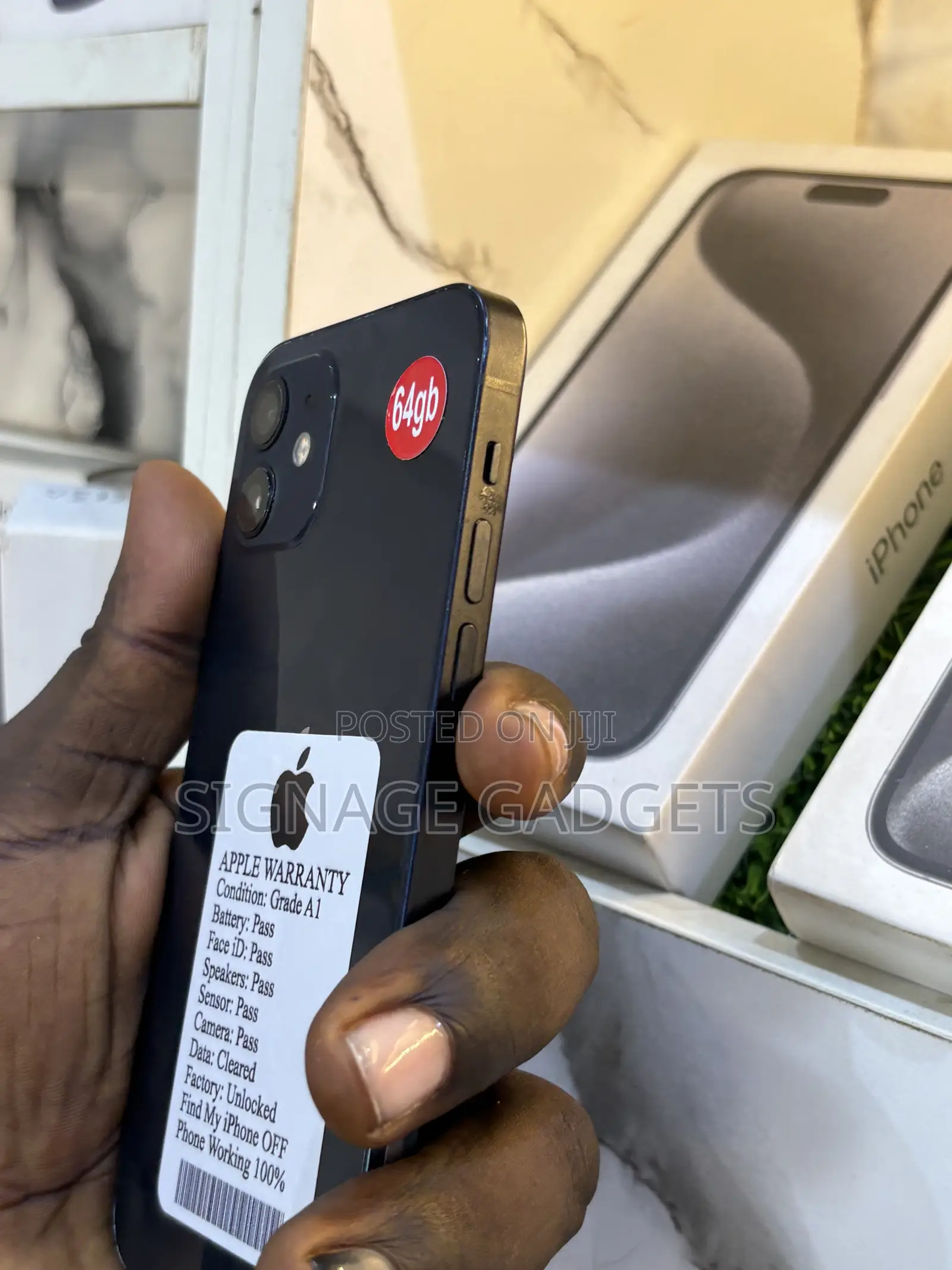 Apple iPhone 12 64 GB Black