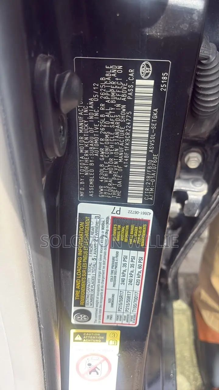 Toyota Camry XLE 4dr Sedan (2.5L 4cyl 6A) 2012 Black