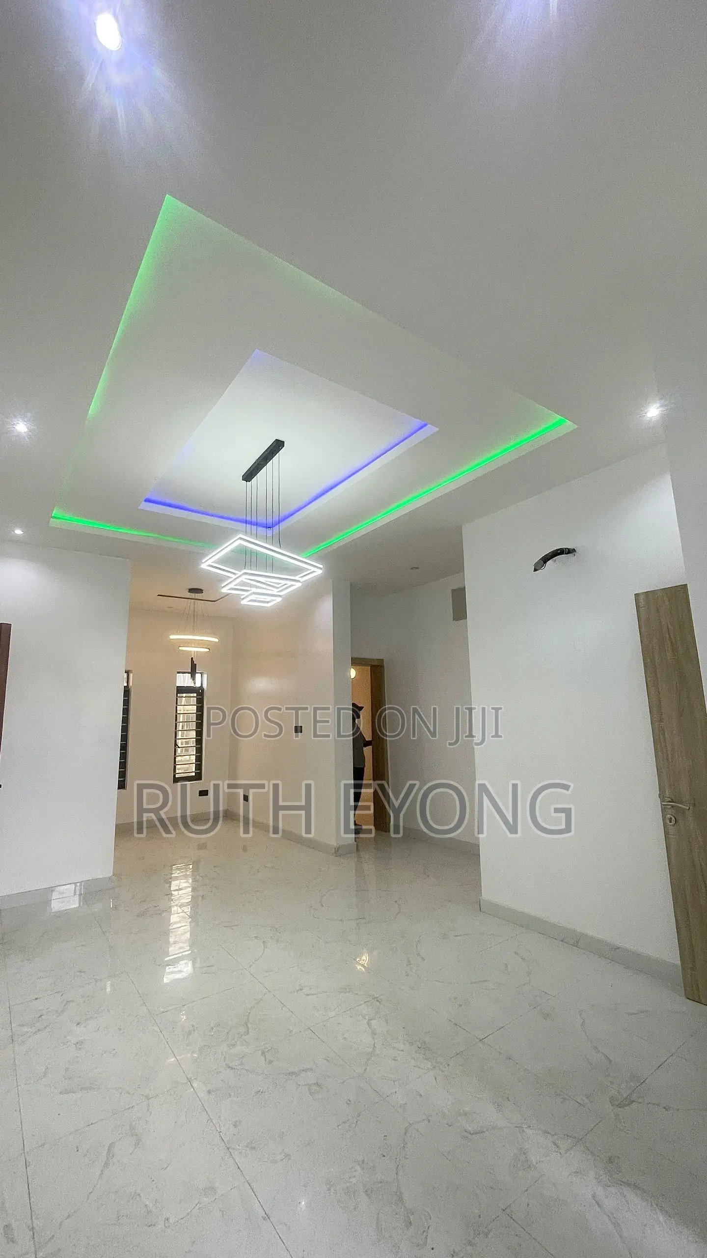 2bdrm Apartment in Lekki Scheme 2 for sale