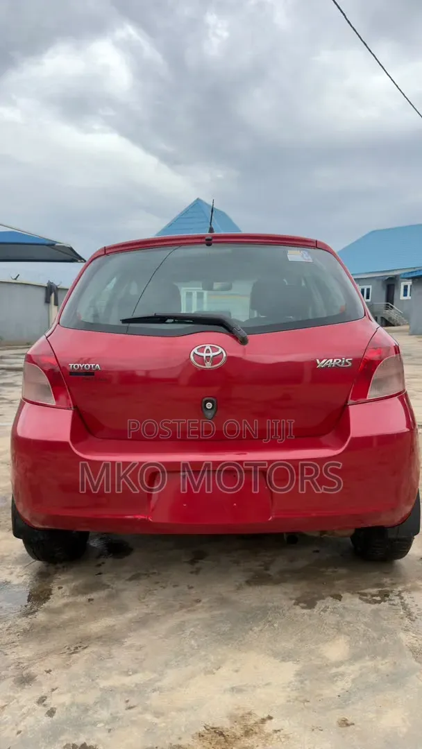 Toyota Yaris 1.3 VVT-i Automatic 2007 Red