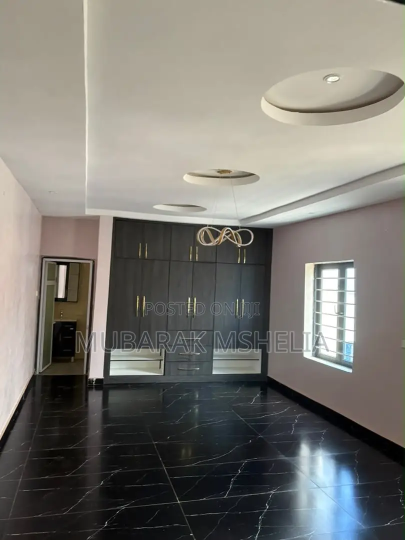 5bdrm Duplex in Katampe Extension for sale