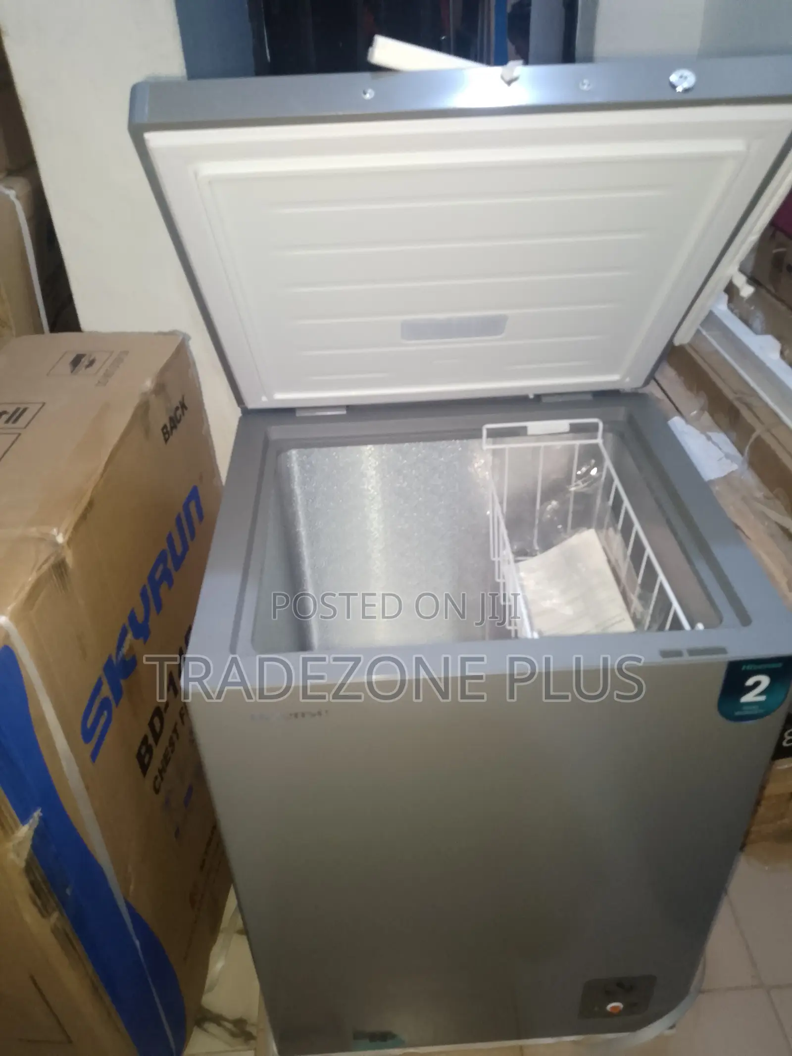 Hisense 149L Freezer – Chest-Type Storage for Frozen Goods