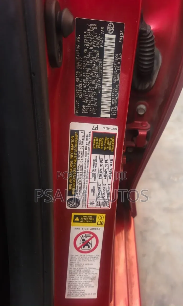 Toyota Camry SE 4dr Sedan (2.5L 4cyl 6A) 2013 Red