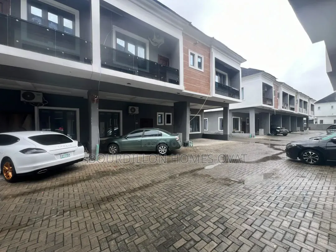 3bdrm Duplex in Harris Drive By Vgc for rent