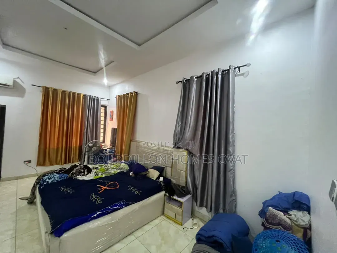 4bdrm Duplex in Harris Drive By Vgc for rent