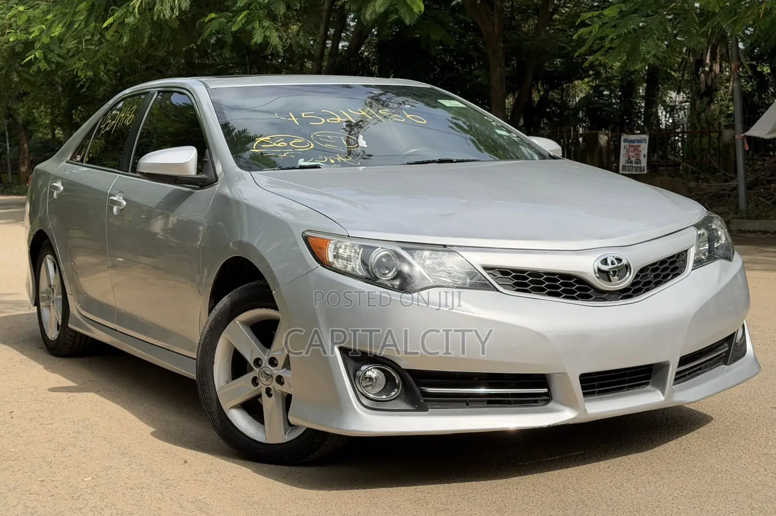 Toyota Camry SE 4dr Sedan (2.5L 4cyl 6A) 2014 Silver