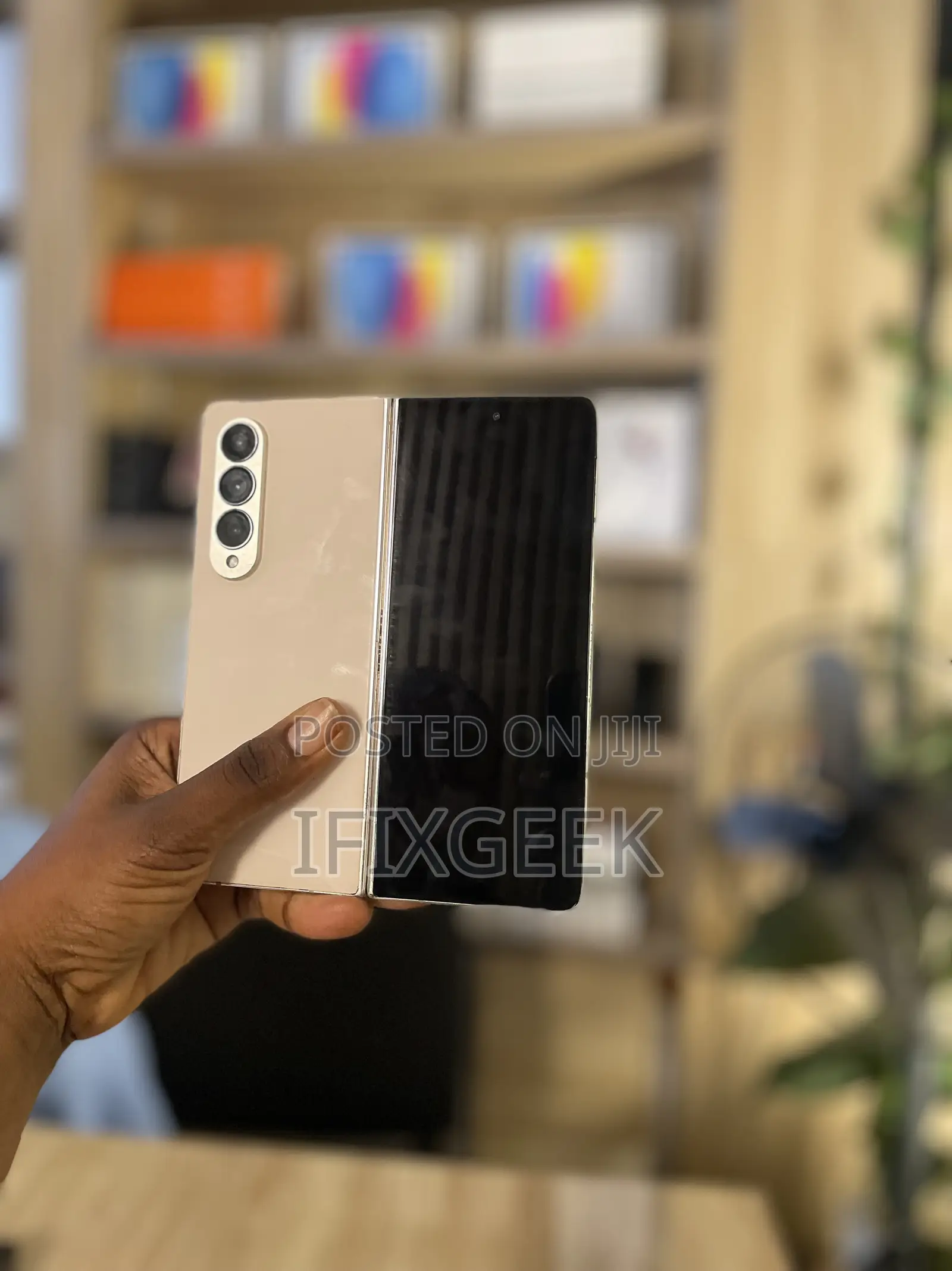 Samsung Galaxy Z Fold4 256 GB Gold
