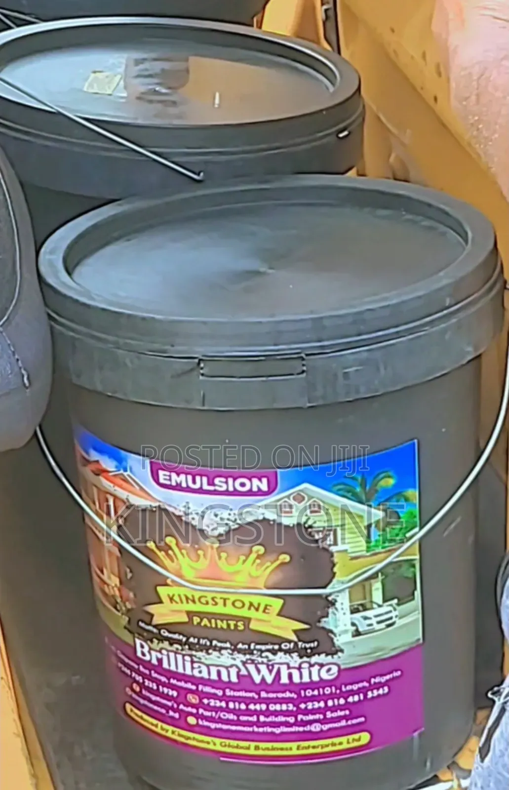 Screeding Putty Paints