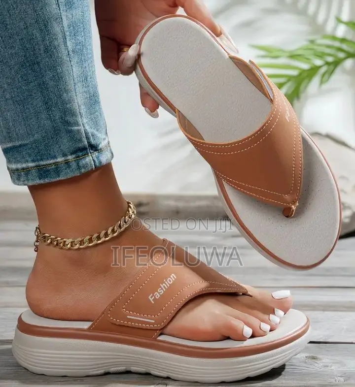 Female Slippers (Stylish Flip-Flops Women Shoes)