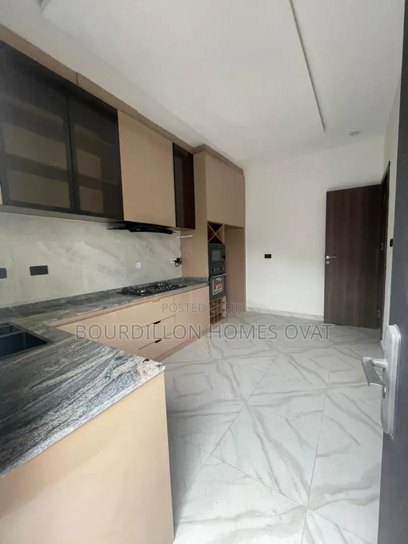 4bdrm Duplex in Abraham Adesanya for sale