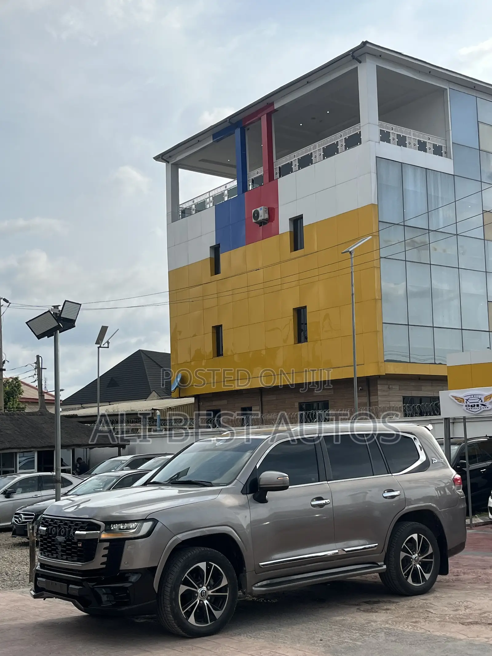 Toyota Land Cruiser 2021 Gold