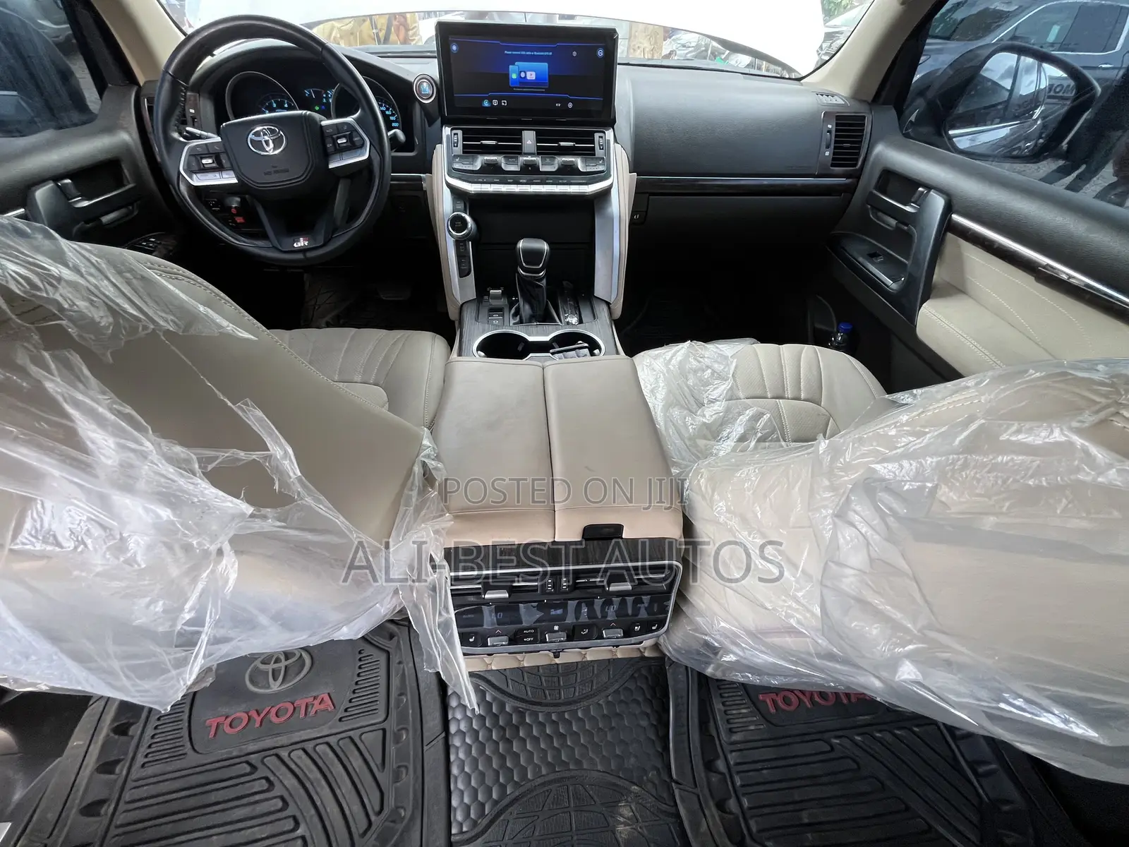 Toyota Land Cruiser 2021 Gold