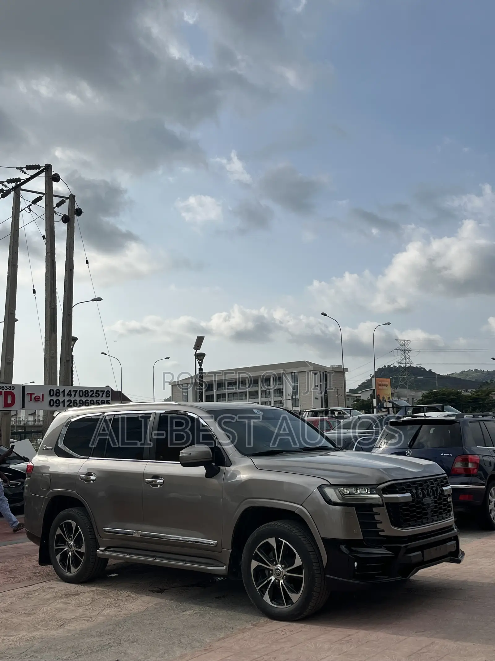 Toyota Land Cruiser 2021 Gold