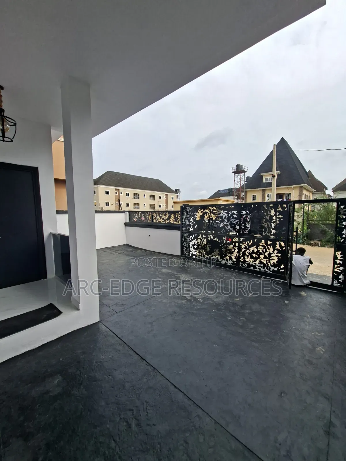 4bdrm Duplex in Ago Palace for sale