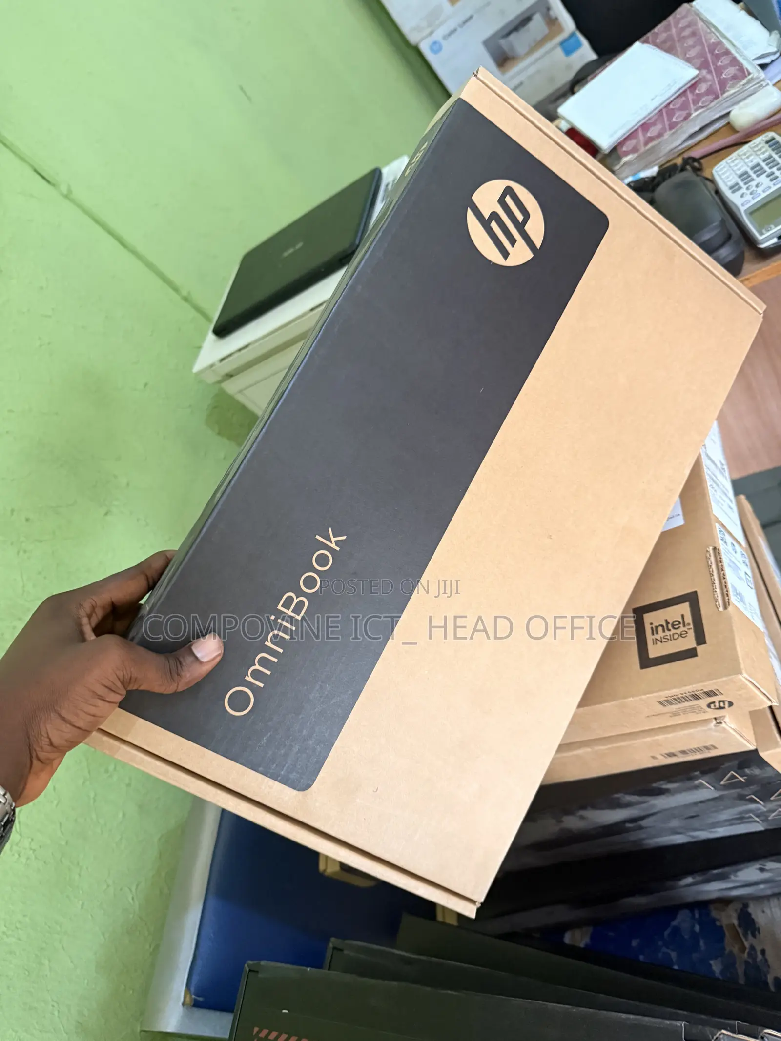 New Laptop HP OmniBook 5 Flip 8GB Intel Core i5 SSD 512GB