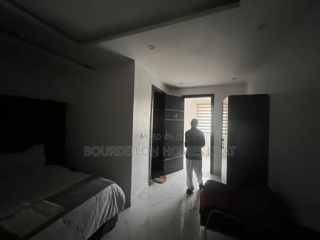 1bdrm Apartment in Victoria Island for rent