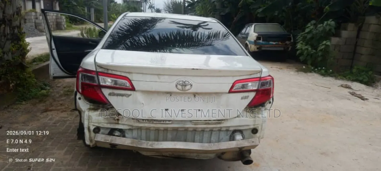 Toyota Camry LE 4dr Sedan (2.5L 4cyl 6A) 2013 White