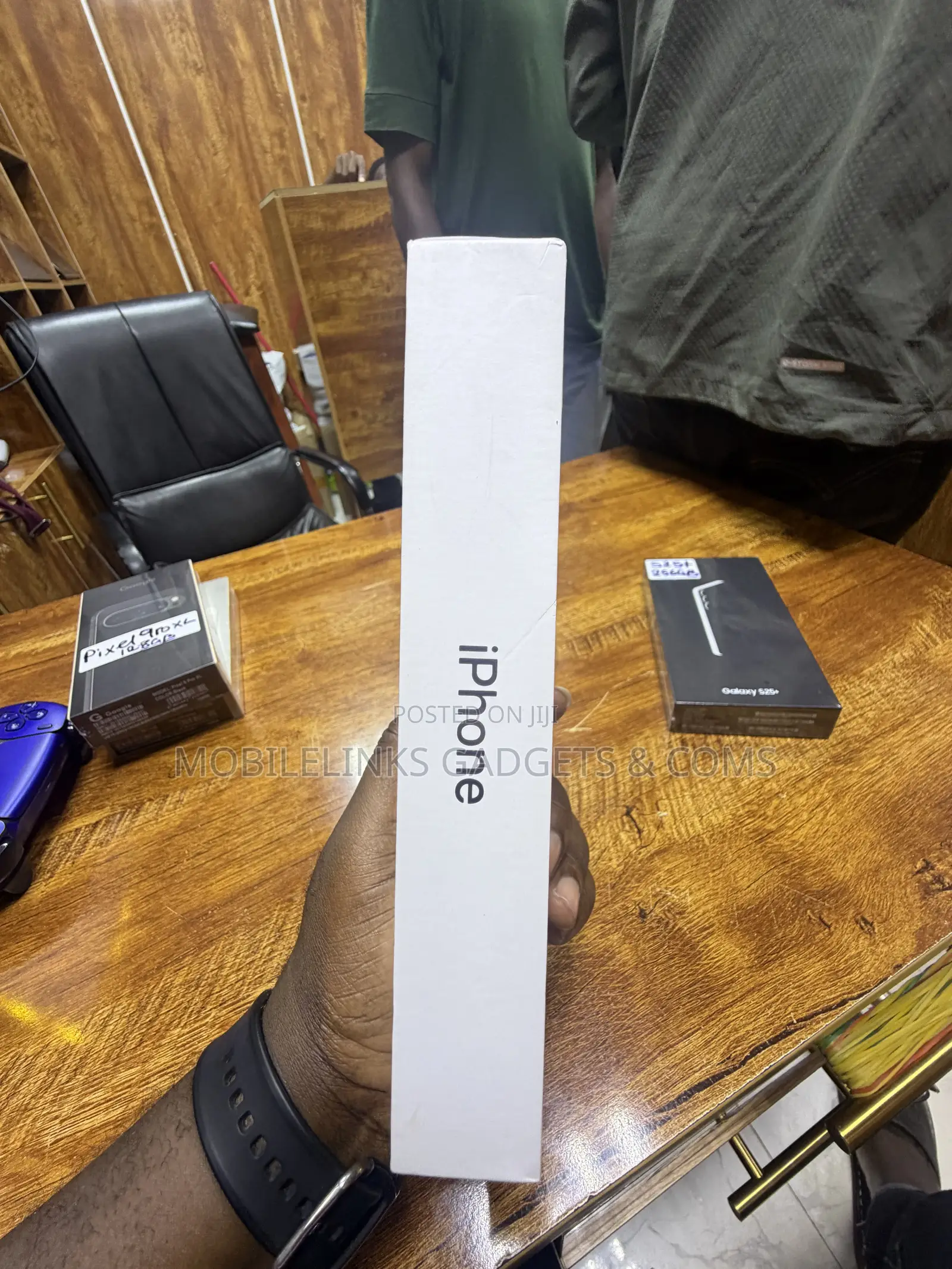 New Apple iPhone 14 Plus 128 GB Silver