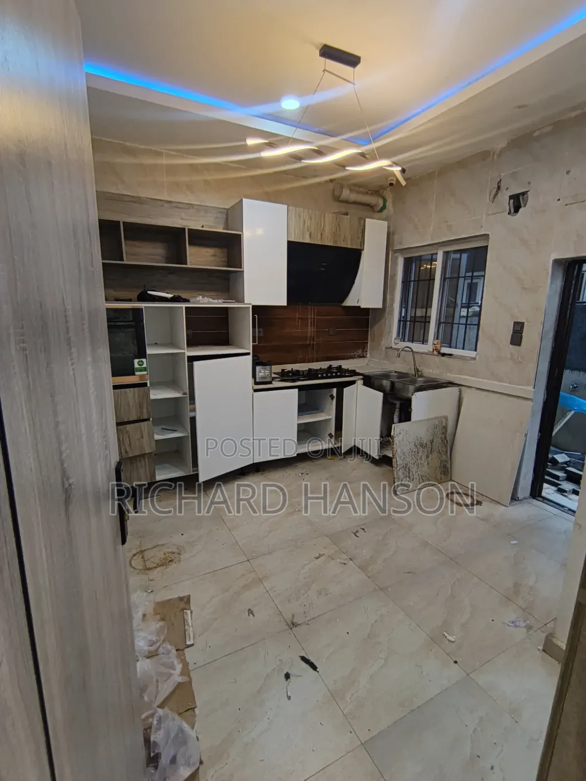 3bdrm Duplex in Secured/Seeviced, Sangotedo for rent