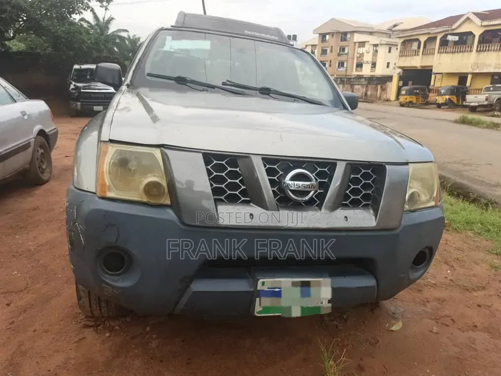 Nissan Xterra X 2006 Gold