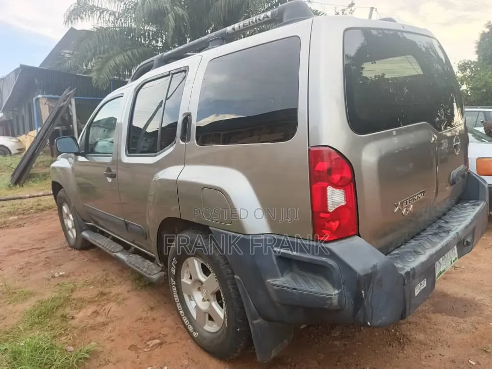Nissan Xterra X 2006 Gold