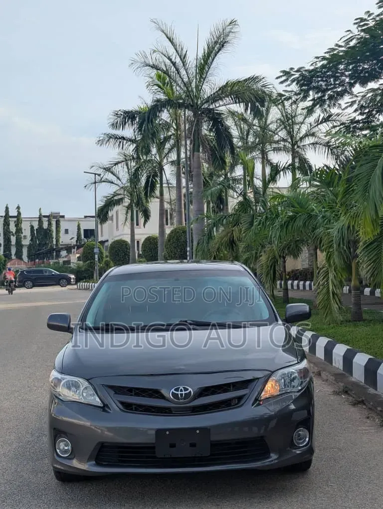 Toyota Corolla 2011 Gray