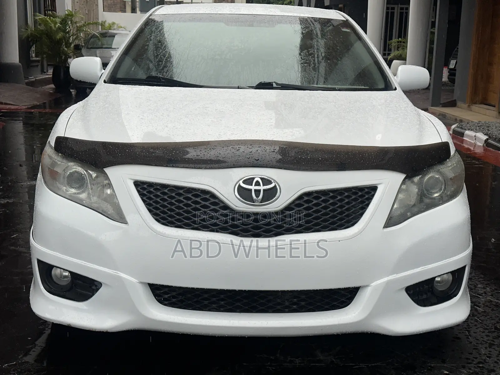 Toyota Camry SE 4dr Sedan (2.5L 4cyl 6AM) 2010 White