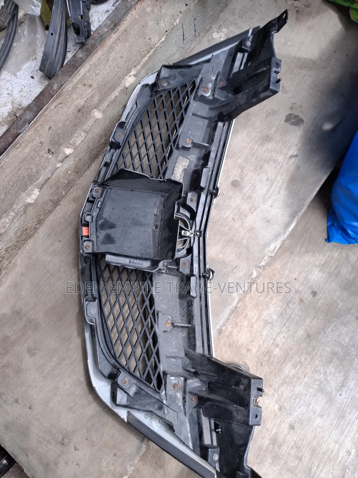 OEM 2010–2013 Acura MDX Front Grille Tokunbo
