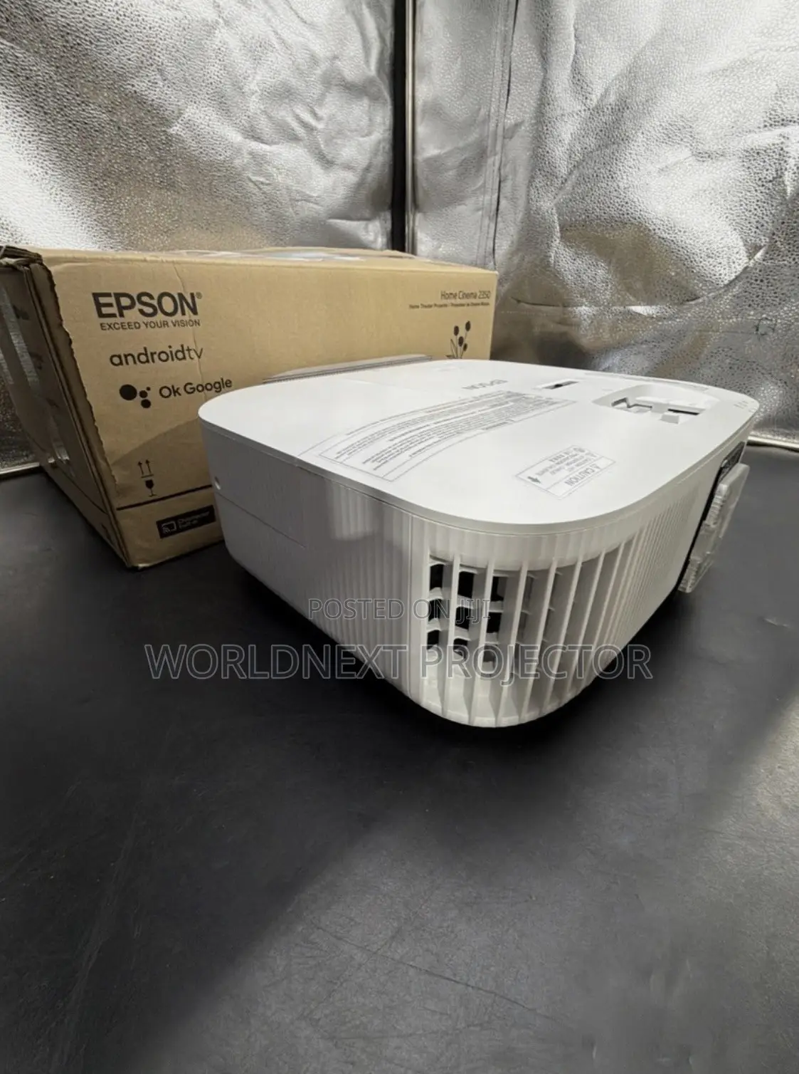 Epson Home Cinema 2350 PRO-UHD Smart Streaming Projector