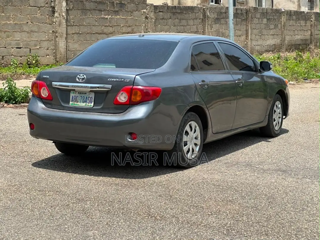 Toyota Corolla 2009 Gray