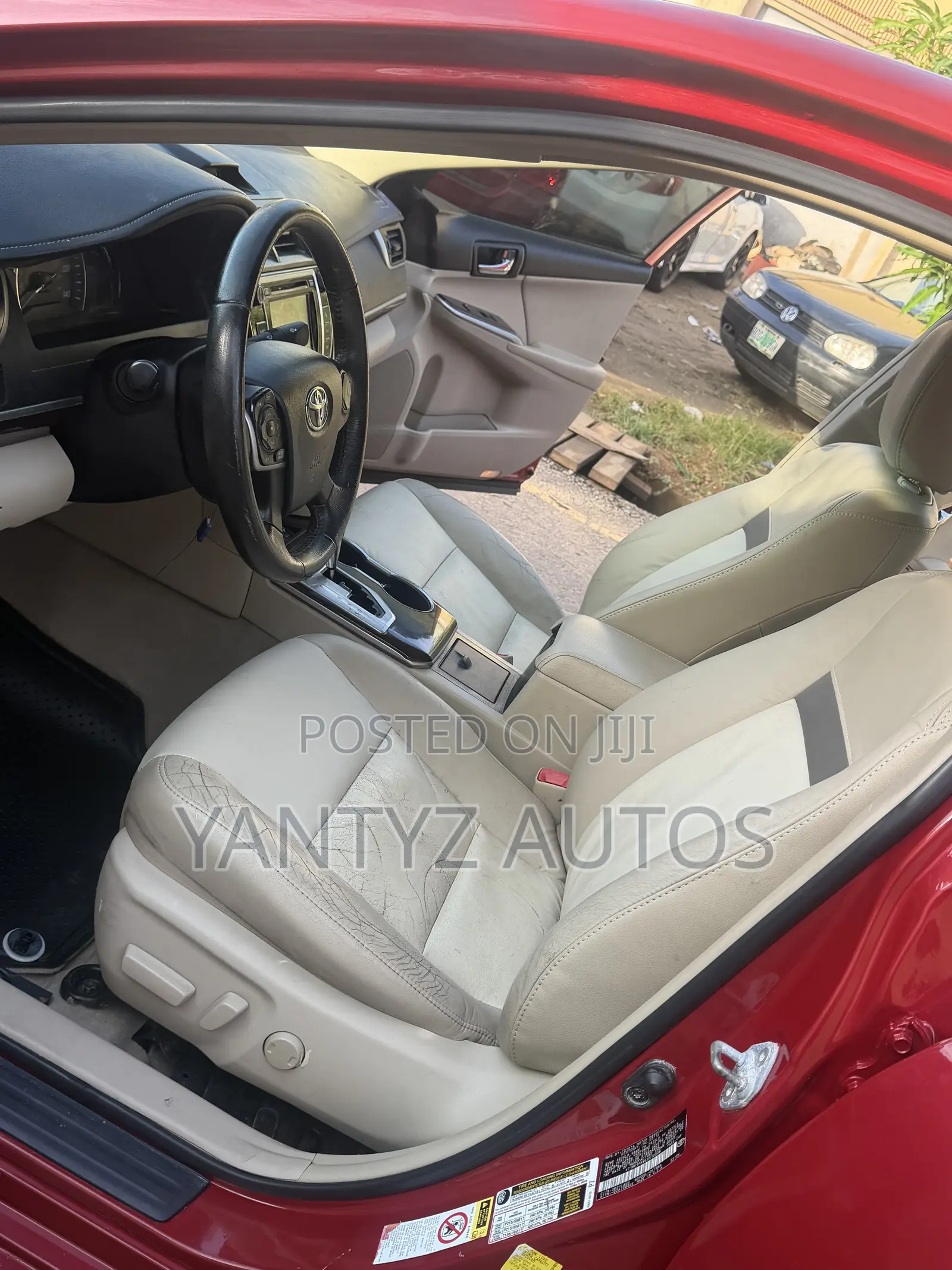 Toyota Camry XLE V6 4dr Sedan (3.5L 6cyl 6A) 2012 Red