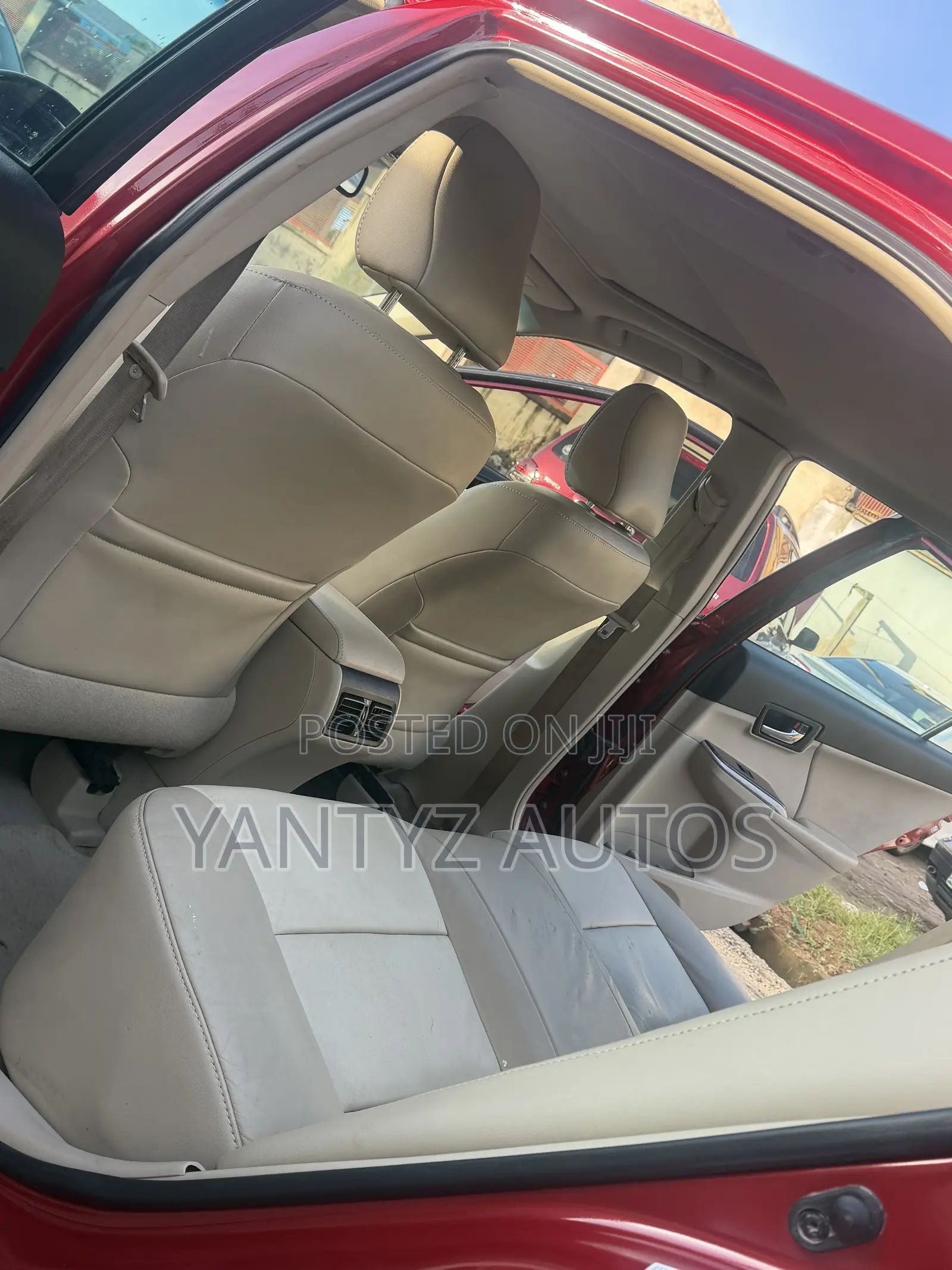 Toyota Camry XLE V6 4dr Sedan (3.5L 6cyl 6A) 2012 Red