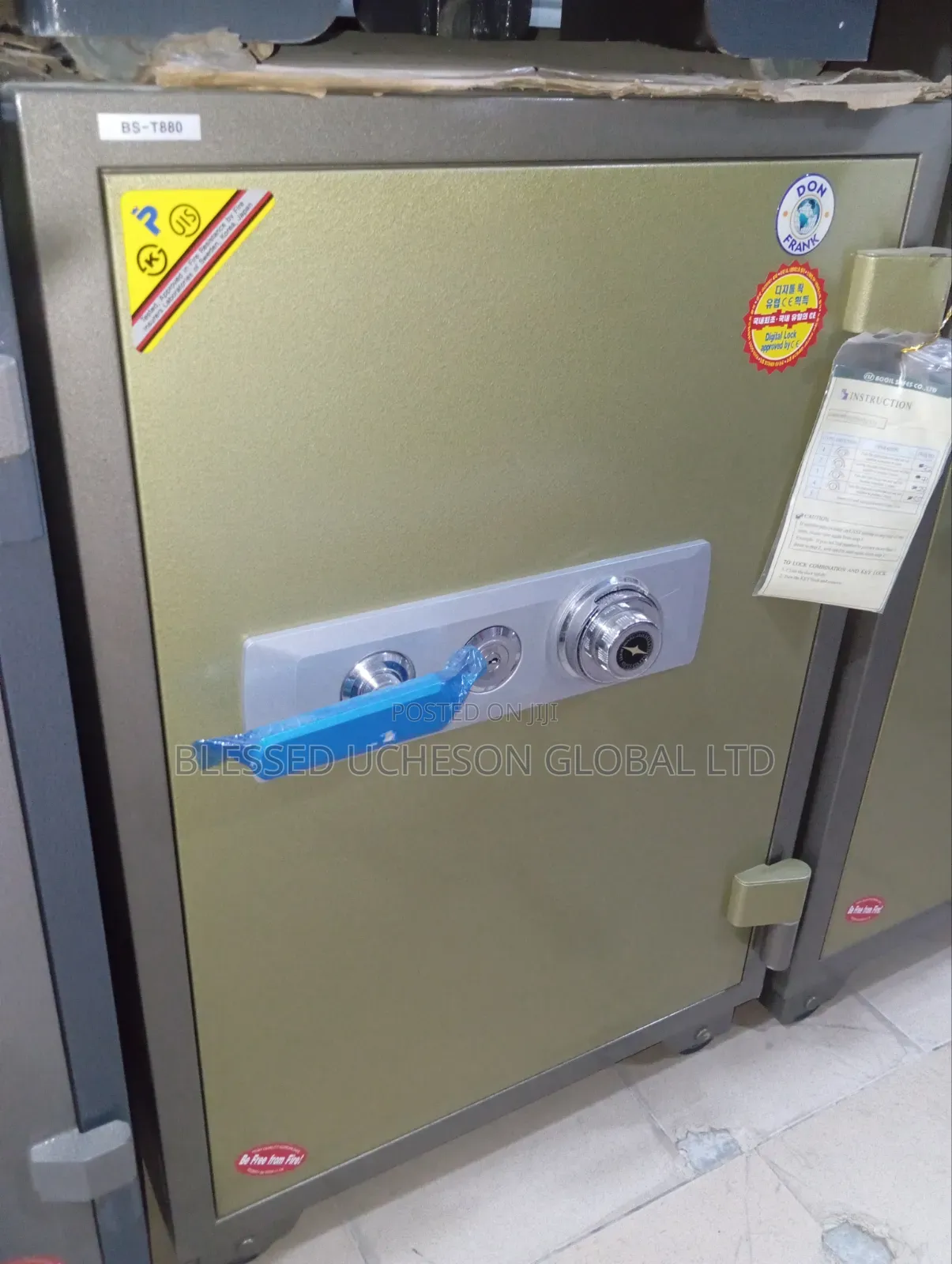 Heavy-Duty Fireproof Safe With a Mechanical Combination Lock.