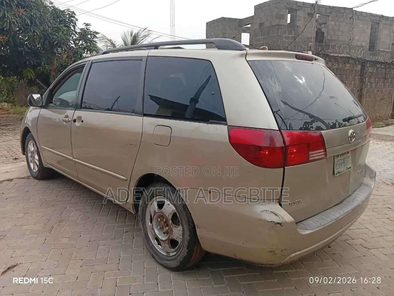 Toyota Sienna 2004 Gold