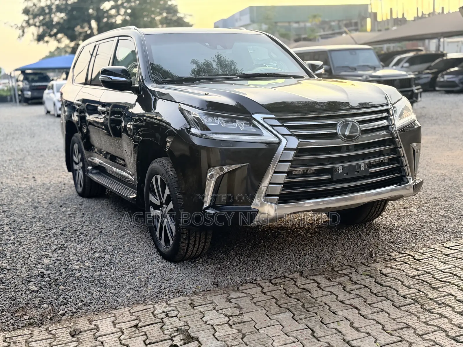 Lexus LX 570 AWD 2018 Black