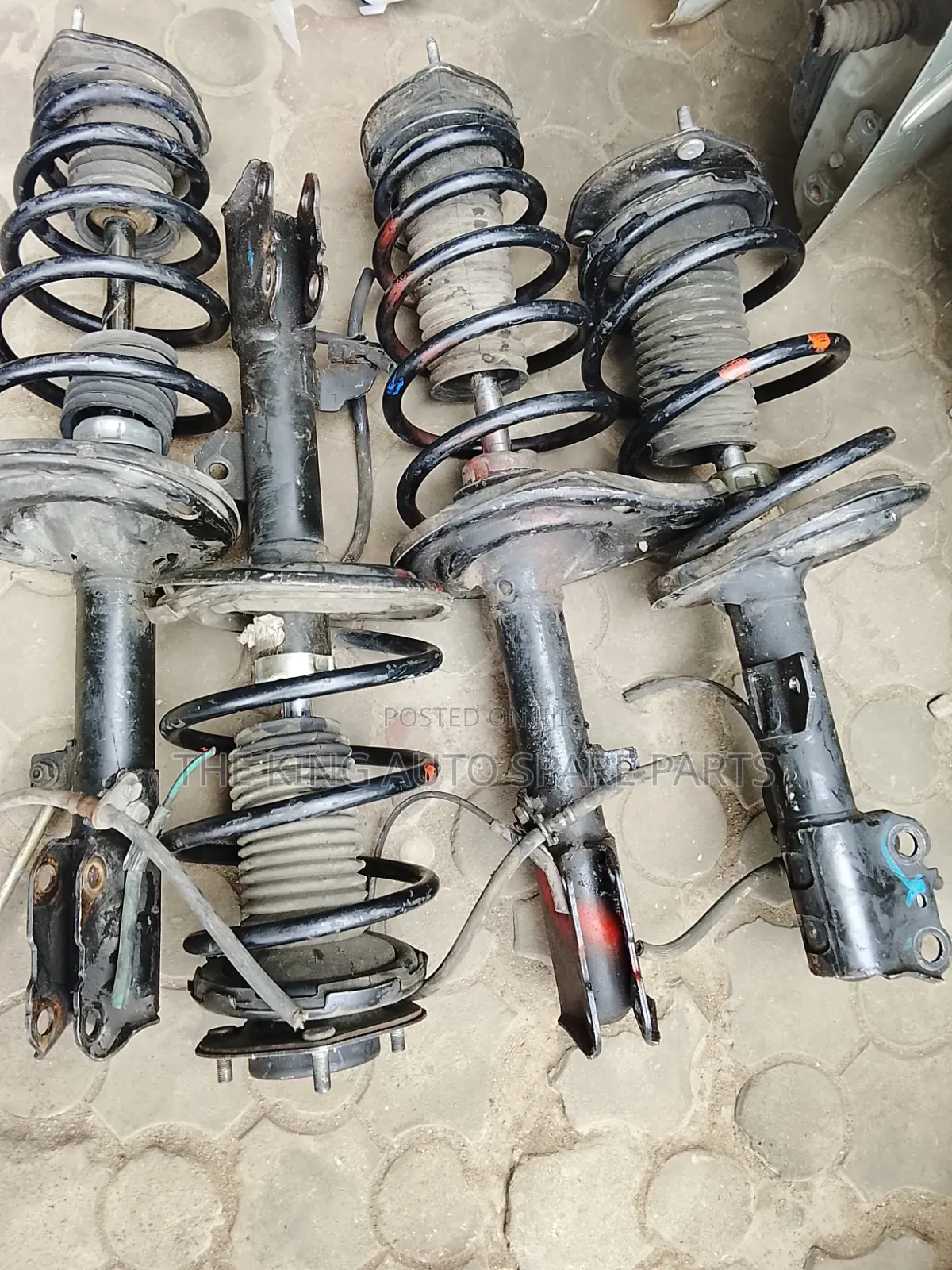 Toyota Camry Complete the 4 Shock With the Spring Camry 07/010 Model