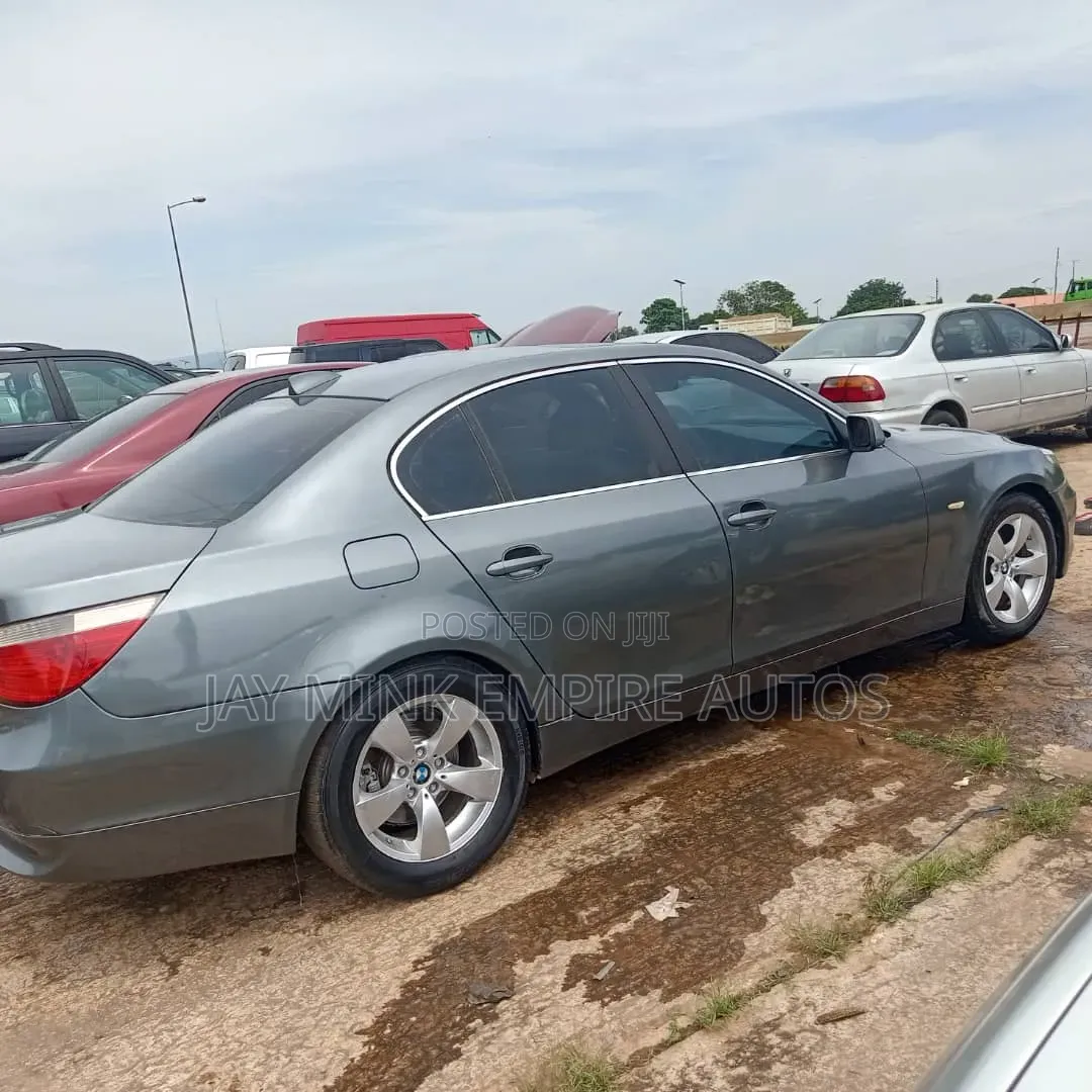 BMW 530i 2008 Gray