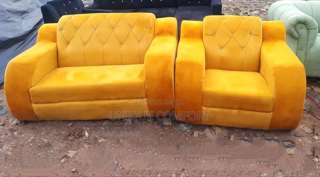 Top Quality 3 Seaters Clean Sofa Set (2,1) Seaters