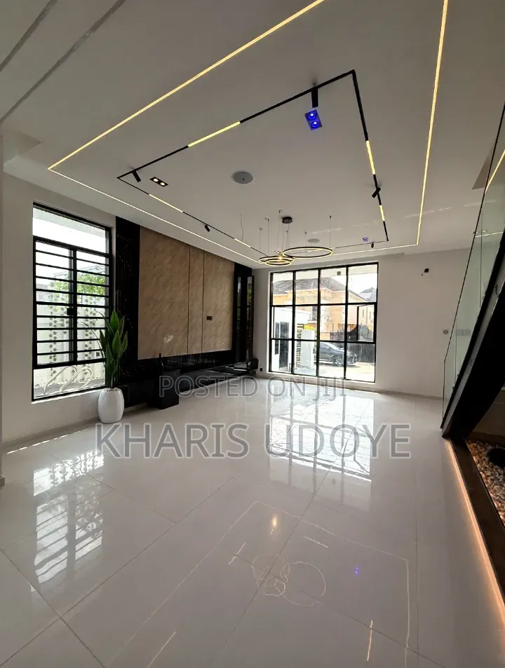 Furnished 5bdrm Duplex in Peninsula Garden for sale