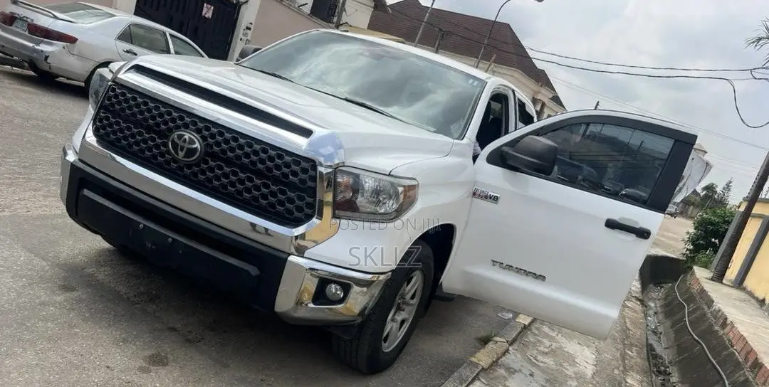 Toyota Tundra 2018 White