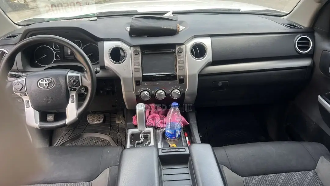 Toyota Tundra 2018 White