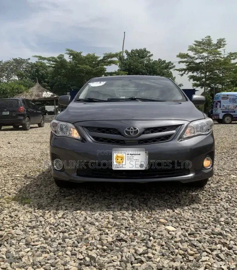 Toyota Corolla LE 4dr Sedan (1.8L 4cyl 4A) 2010 Gray