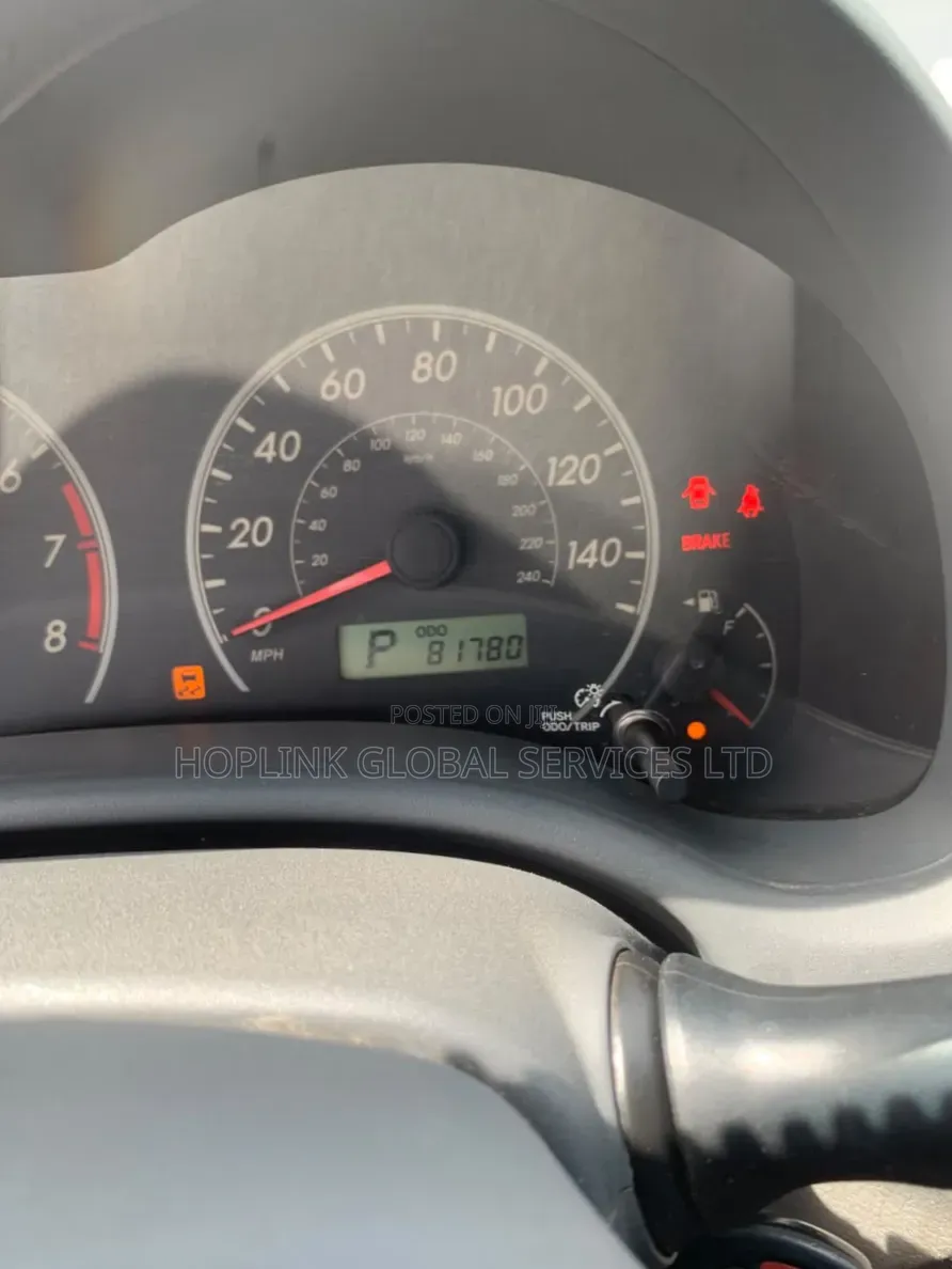 Toyota Corolla LE 4dr Sedan (1.8L 4cyl 4A) 2010 Gray