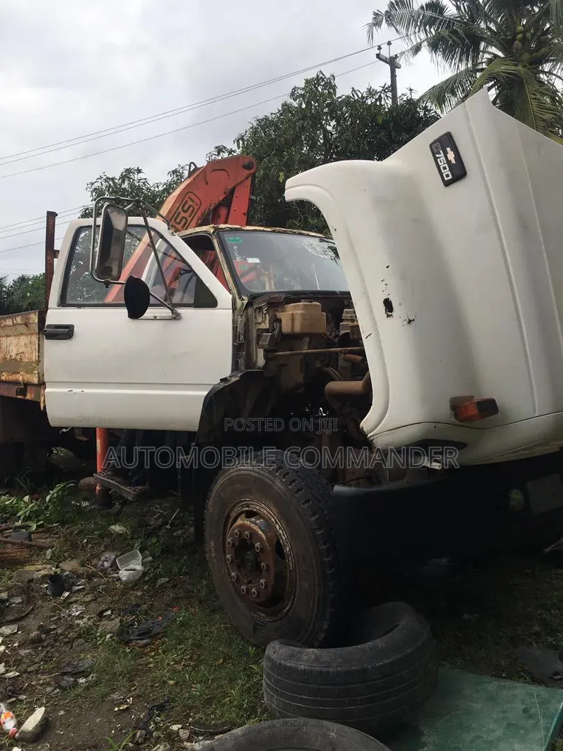 5 Tons Used Chevrolet Hiab