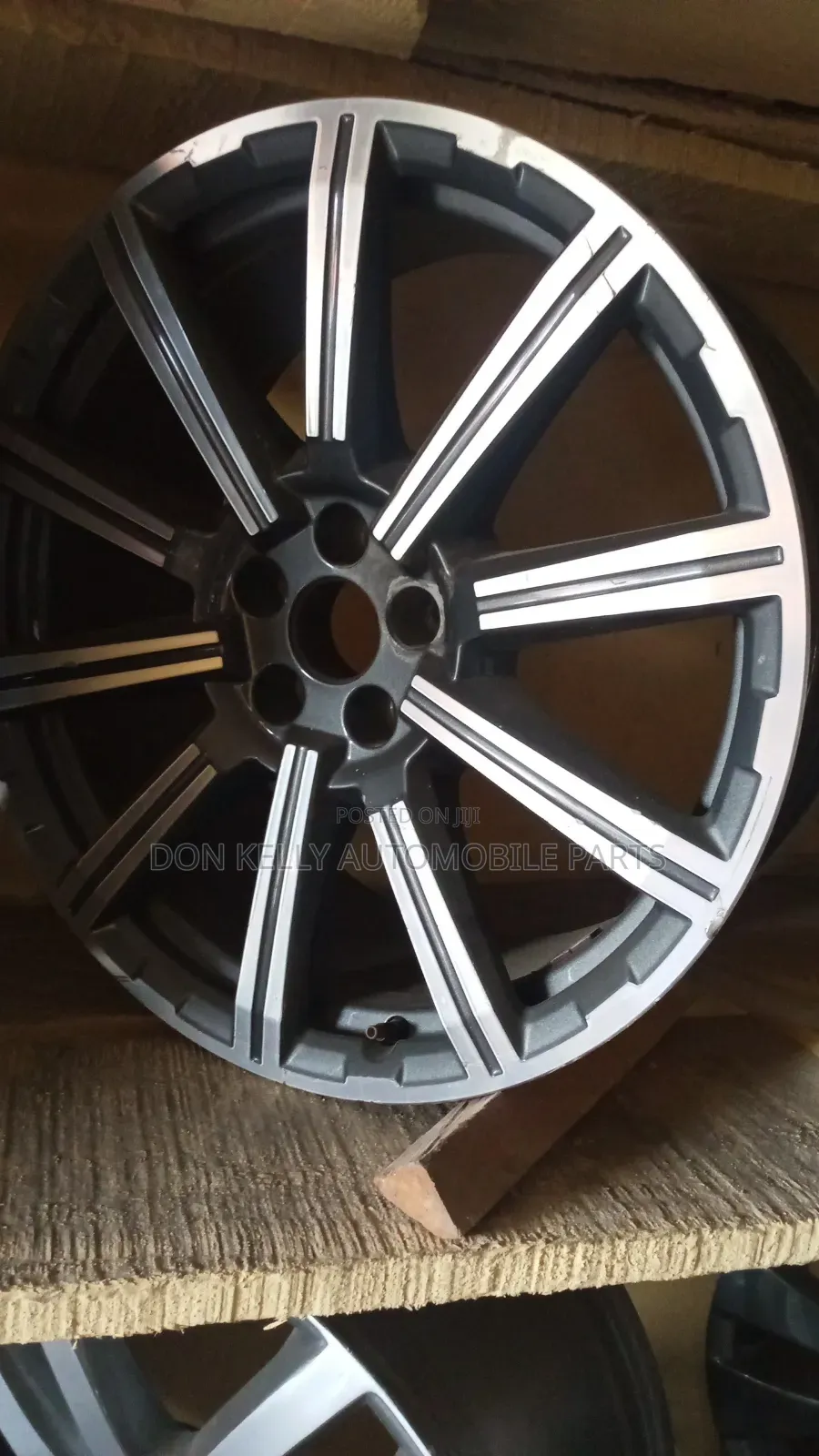 Audi Q7 Alloyed Rim Available