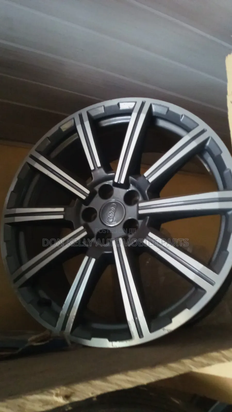Audi Q7 Alloyed Rim Available