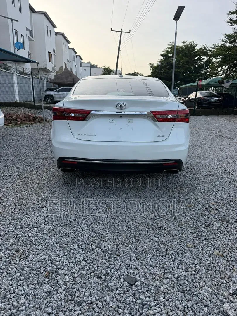 Toyota Avalon 2016 White