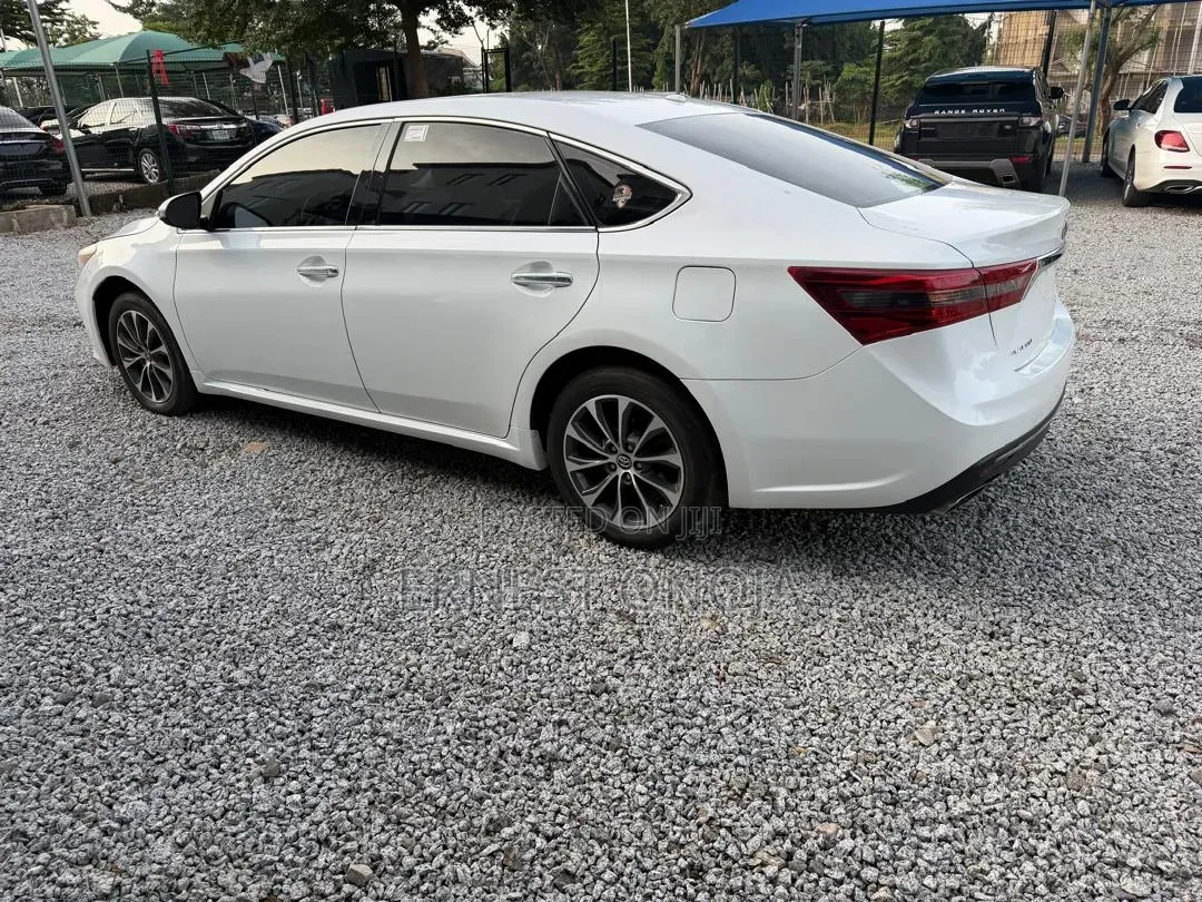 Toyota Avalon 2016 White